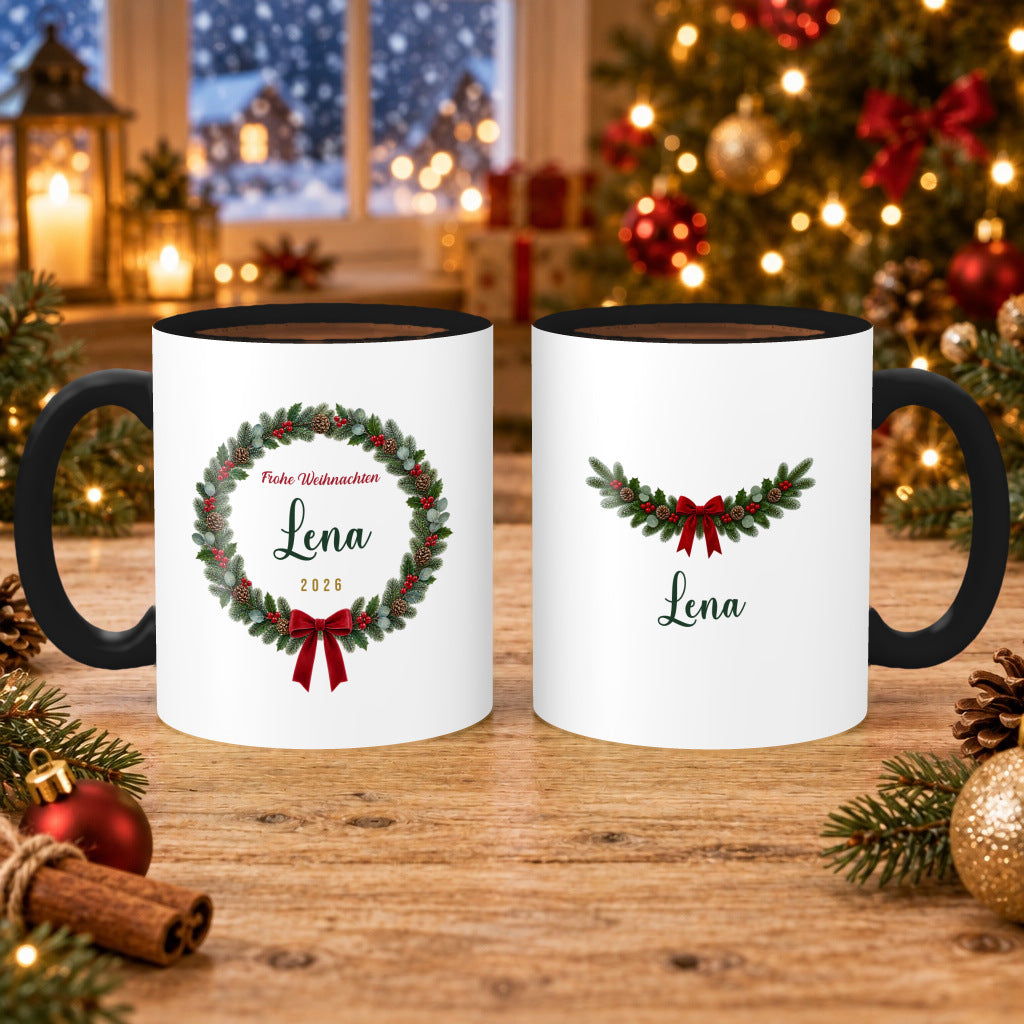 Weihnachtszauber – Tasse mit deinem Namen im Kranz – Weihnachten Kakao – Schwarz · tasse-weihnachten-kranz